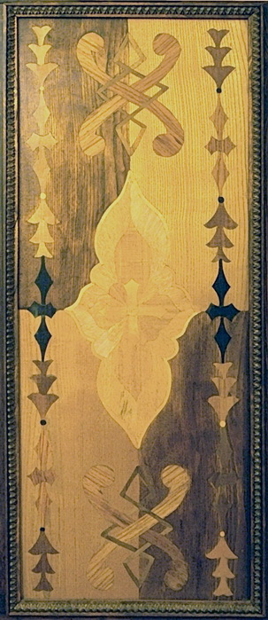 Маркетри на филенке авторского шкафа