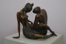 01Любовь.2002 год.бронза.45x45x40 см. ...