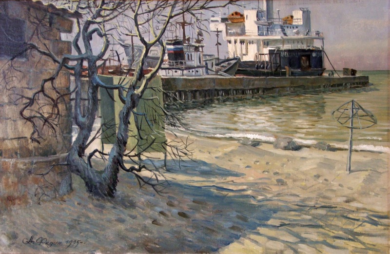 Март на пляже