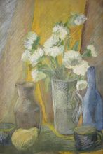 Белые хризантемы в натюрмотрте