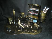 НАСТОЛЬНЫЙ ПРИБОР