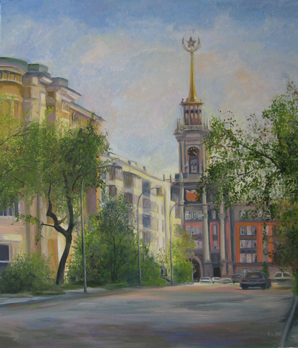 У площади 1905 года. 