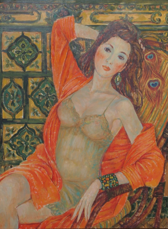 Девушка в красном халате