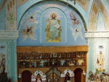 Горнее место и иконостас