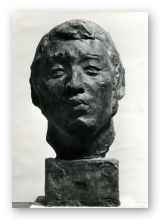 Скульптор  Дюйшен Жолчуев