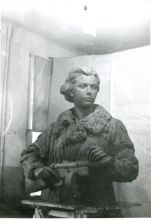 Памятник герою Советского Союза Елене. ...