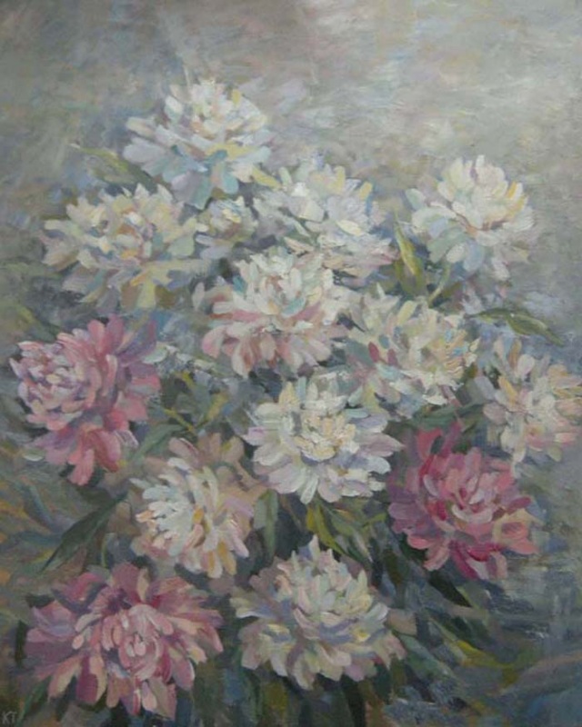 Светлые пионы