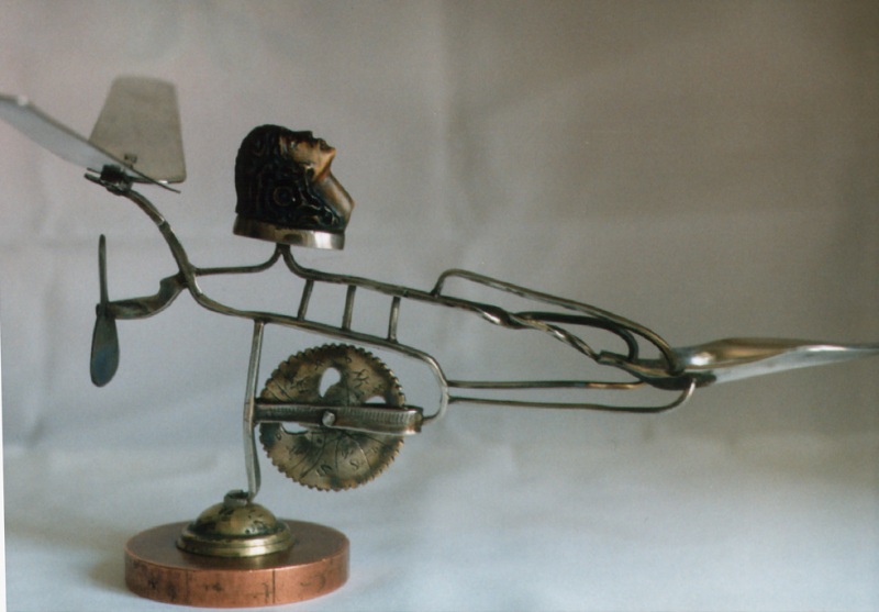 анти - ложка - самолет , с головой  ...