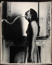 Девушка со шлангом