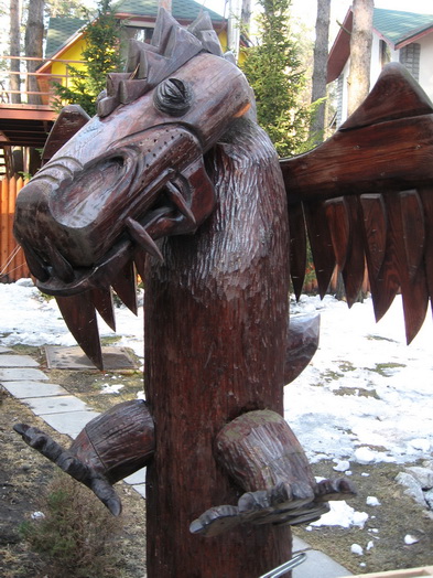 Скульптура Дракон