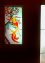 Витраж в нише стены