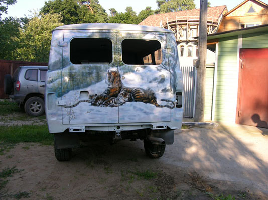 аэрография на автомобиле