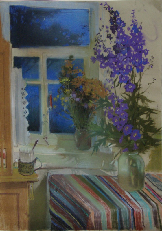 Натюрморт с дельфиниумом